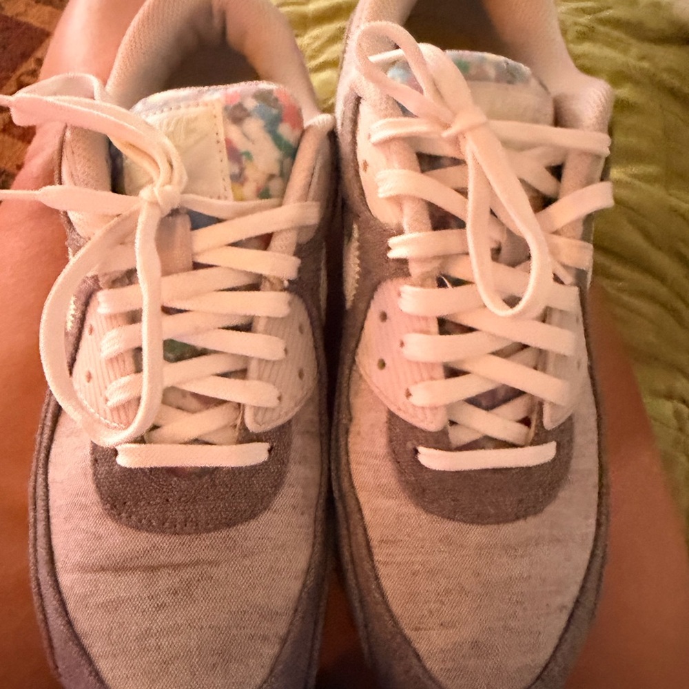 Nike Gray and White Athletic Sneakers with Pastel Accent